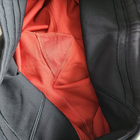 LULULEMON Train Times bike shorts in brick red / black size 8 - Picture 3 of 5